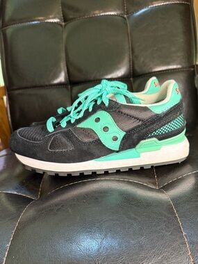 Saucony- Shadow shoes. Size 7.  Prefect condition.